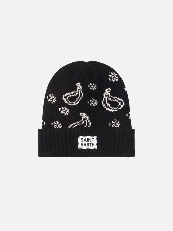 Man beanie with bandanna print