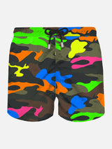 Costume da bagno da uomo in tessuto leggero con stampa camouflage fluo