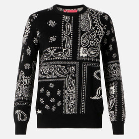 Maglione da donna in misto cashmere nero fantasia bandana