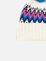 Woman beanie with pompon