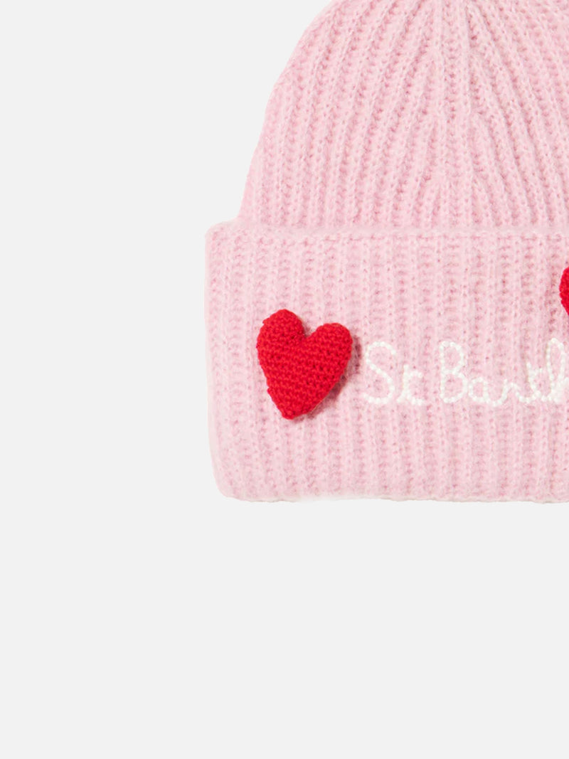 Woman brushed and ultra soft beanie with hearts appliqués