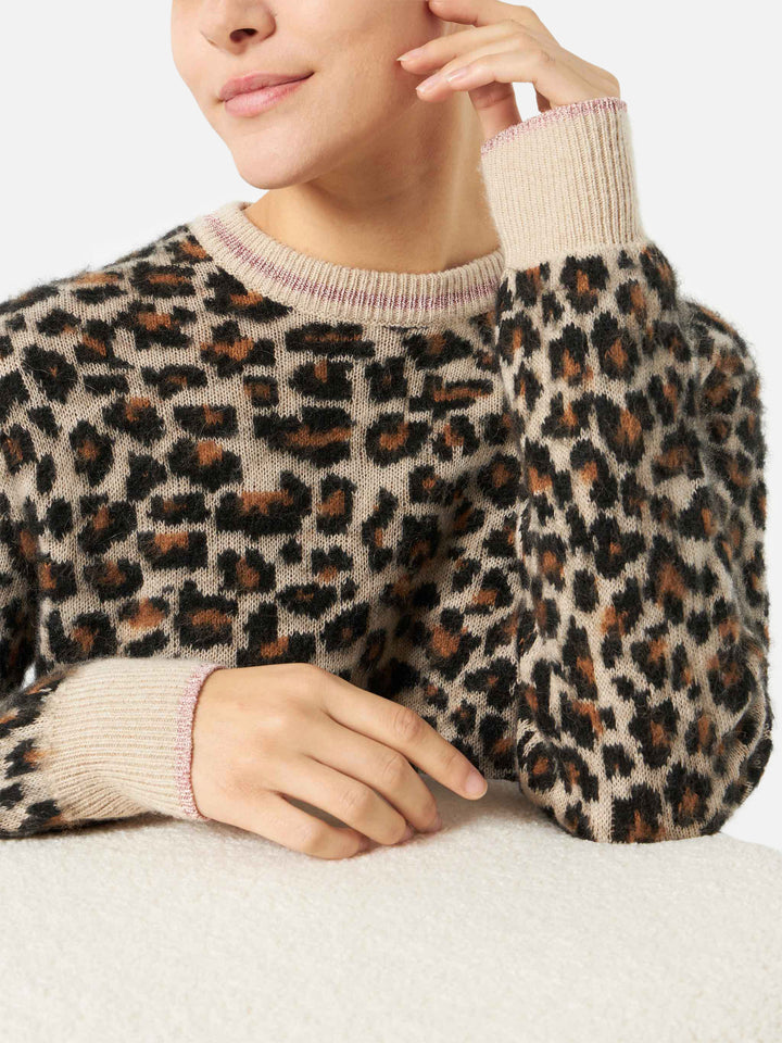Gebürsteter Damenpullover mit Leopardenmuster