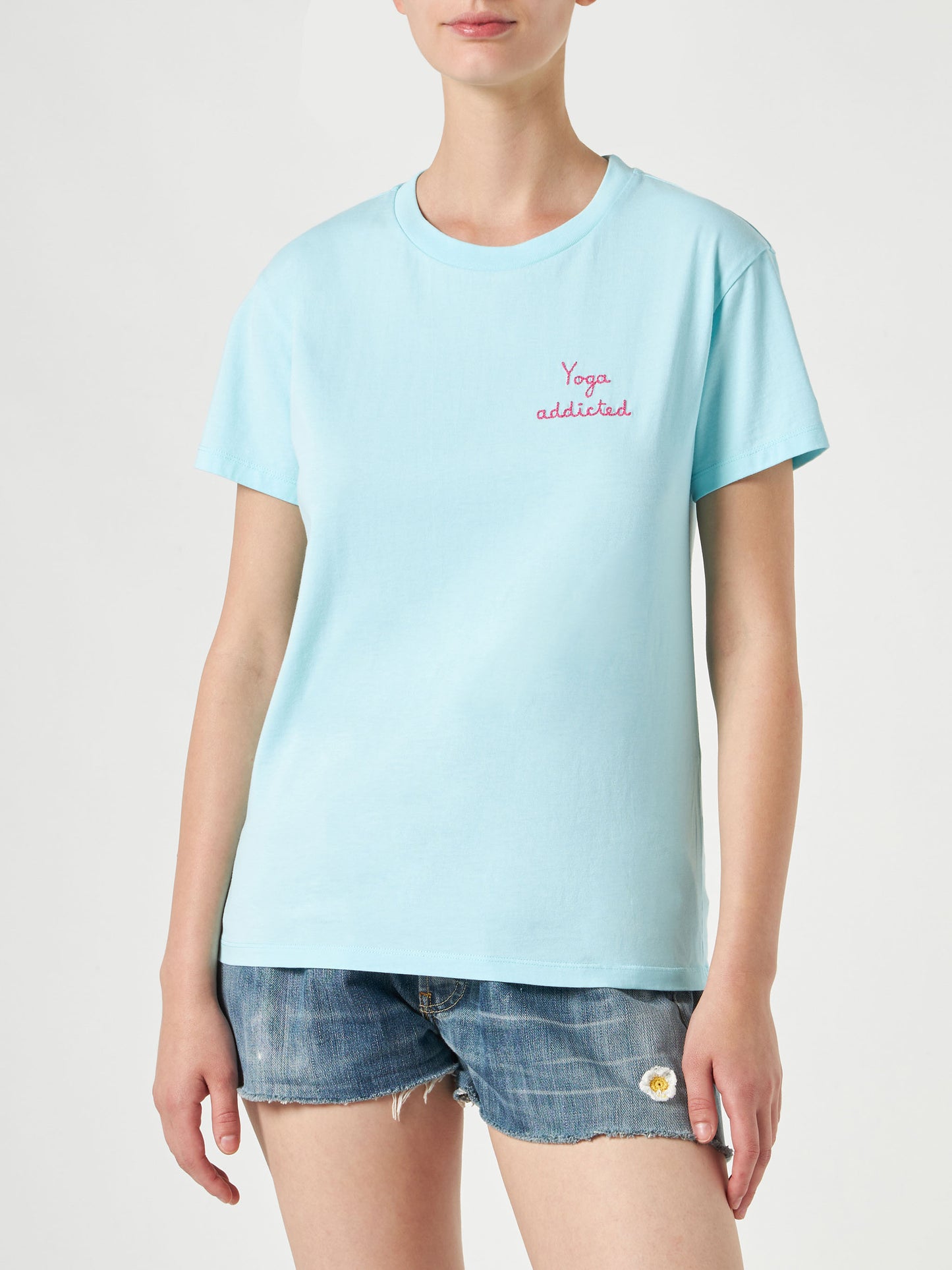 Damen-T-Shirt aus Baumwolle mit gesticktem „Yoga Addicted“-Schriftzug