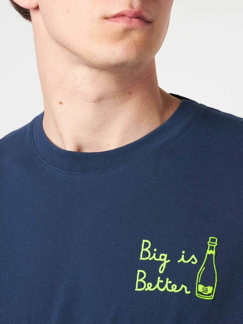 Herren-T-Shirt mit Big is Better-Stickerei vorne