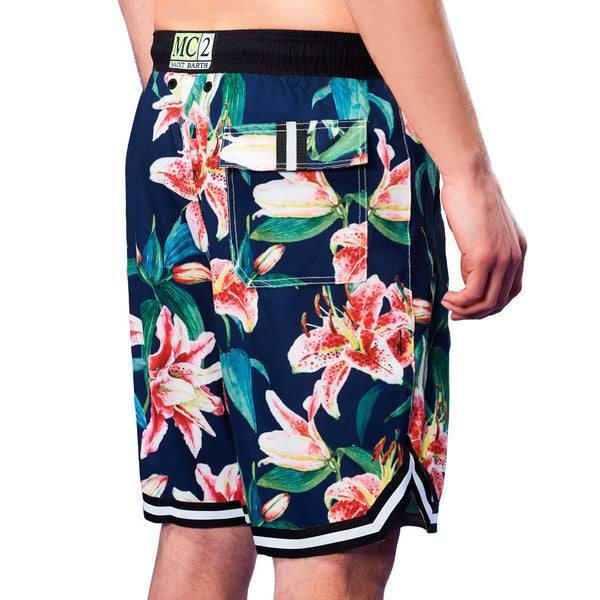 Badeshorts mit tropischem Print im Surf-Stil