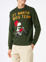 Man military green sweater with Snoopy print | PEANUTS™ SPECIAL EDITION