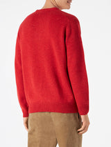 Mann roter Pullover