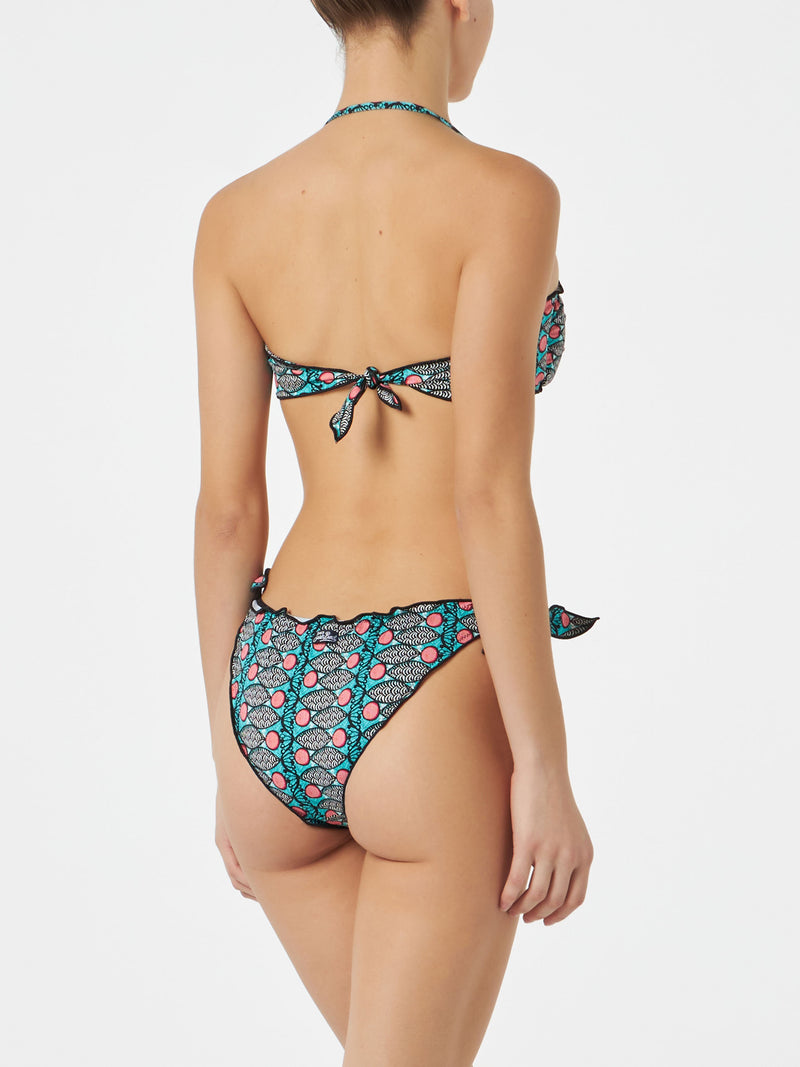 Woman bandeau top swimsuit with optical print