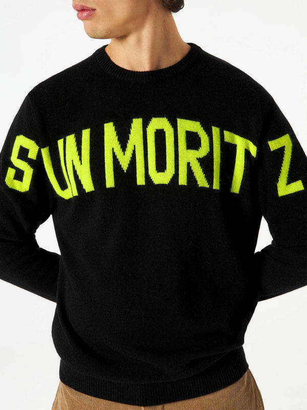 Maglia nera da uomo con scritte