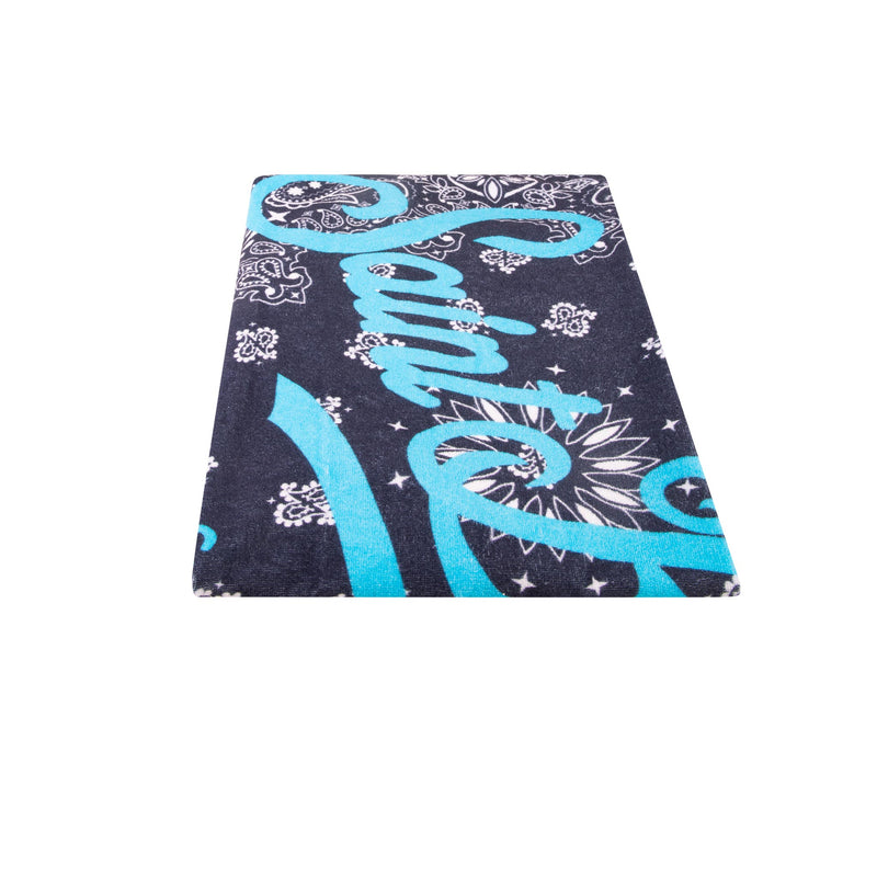 weiches Frottee-Strandtuch mit blauem Bandana-Print