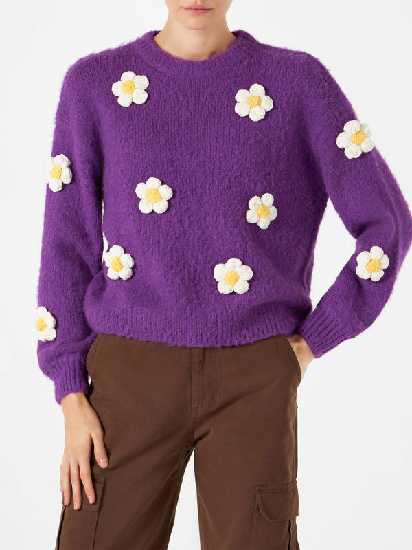 Woman brushed crewneck sweater with daisy appliqué